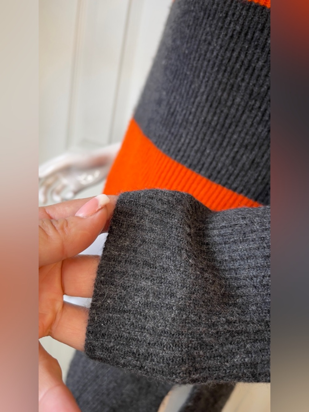 💯Cashmere Neiman Marcus Charcoal & Bright Orange Striped Cowl-Neck Sweater - Picture 4 of 12